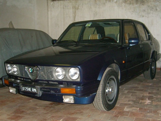 Alfa Romeo Alfetta 2000