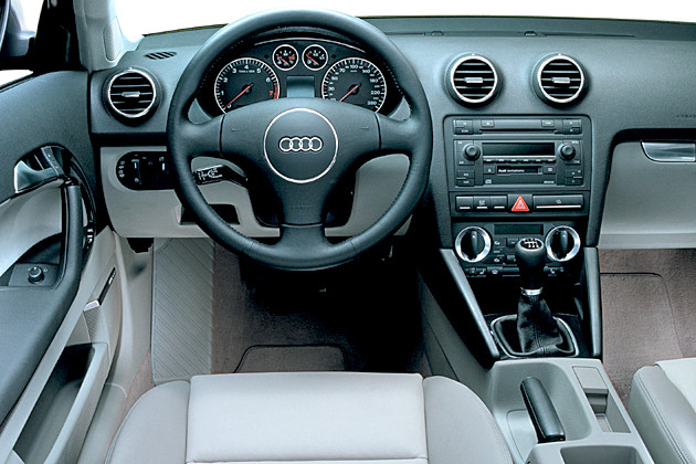 Audi A3 2.0 FSi Attraction
