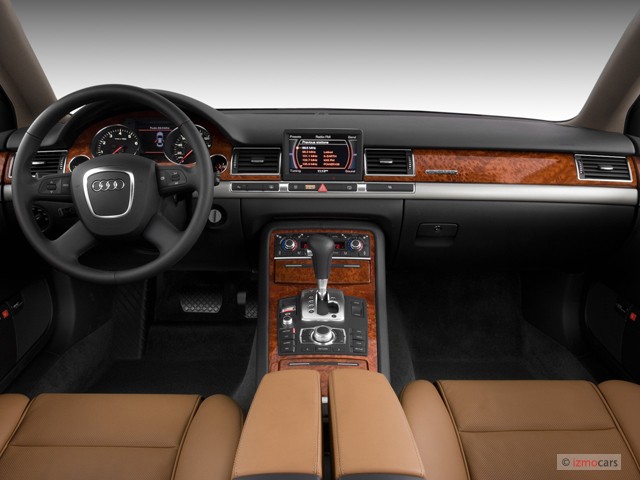 Audi A8 4.2 L Quattro