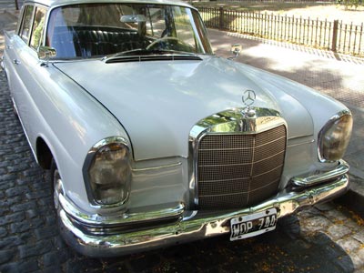 Mercedes-Benz 220 S Coupe
