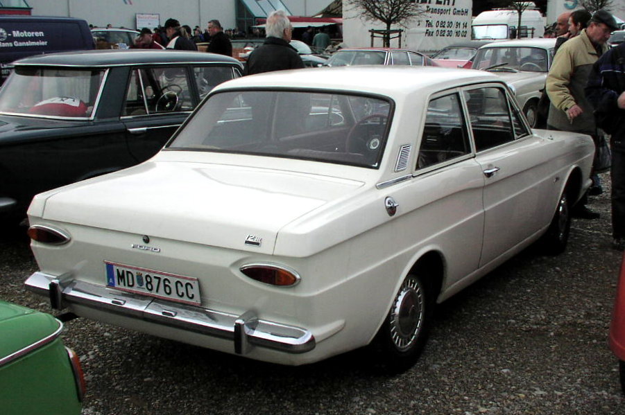 Ford 12M
