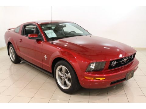 Ford Mustang V6 Deluxe Coupe