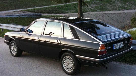 Lancia Gamma 2500