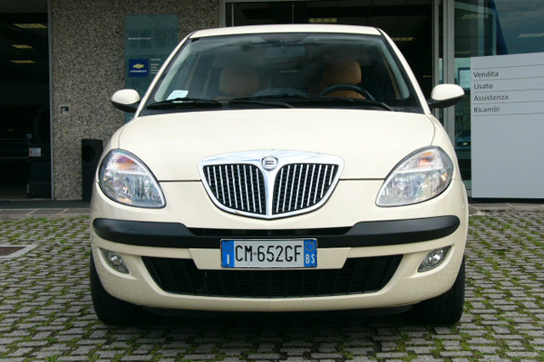 Lancia Y 1.2 16V Platino