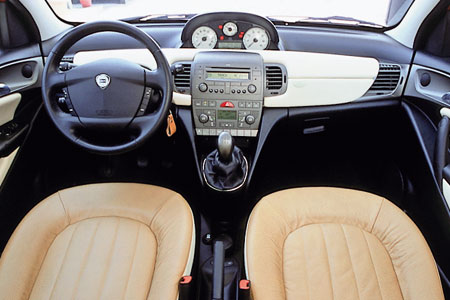 Lancia Y 1.4 16V Platino