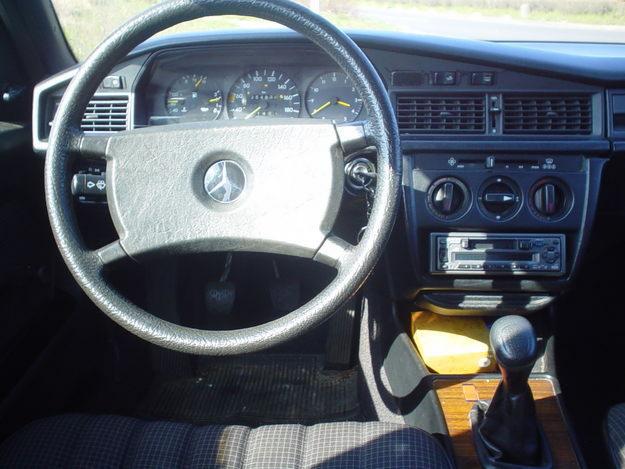 Mercedes-Benz 190 2.5 D