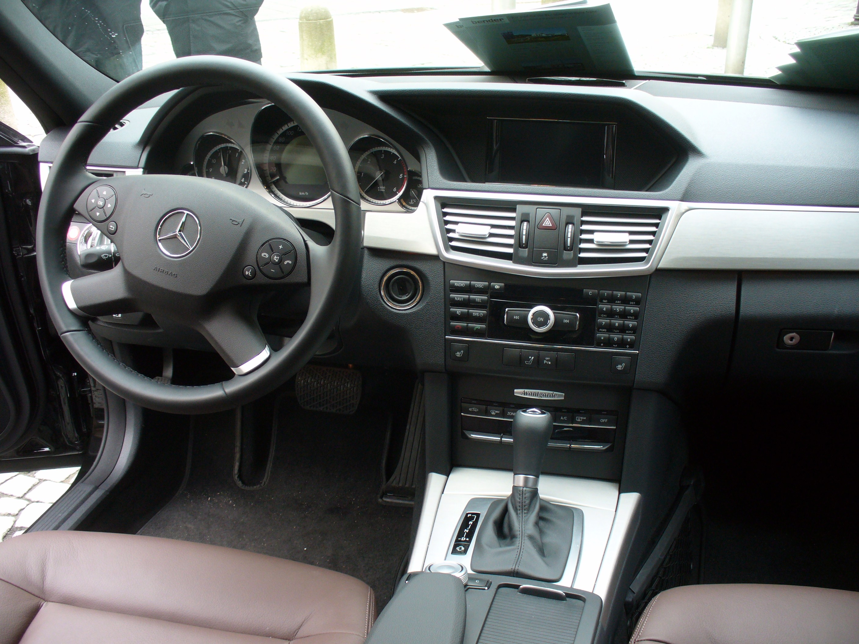 Mercedes-Benz E 220 CDI Automatic
