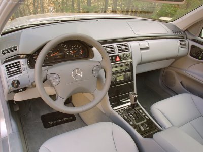 Mercedes-Benz E 600