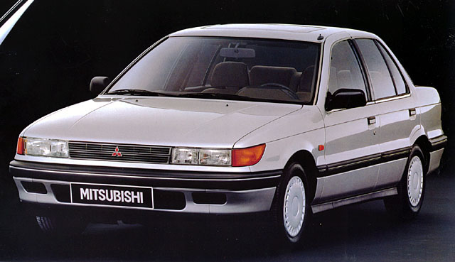 Mitsubishi Lancer 1.5 GLX