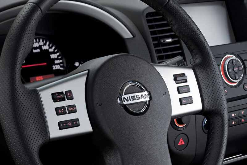 Nissan Pathfinder 3.0 dCi V6 LE