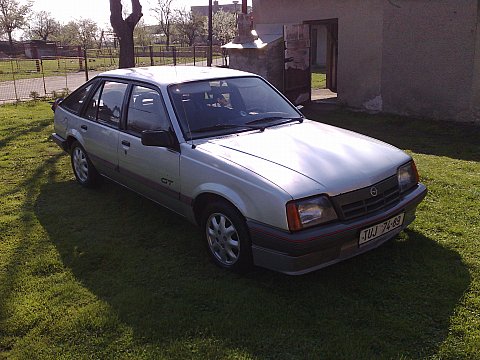 Opel Ascona 1.8
