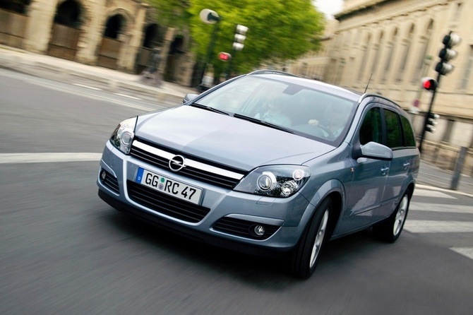 Opel Astra 2.2 Caravan Enjoy