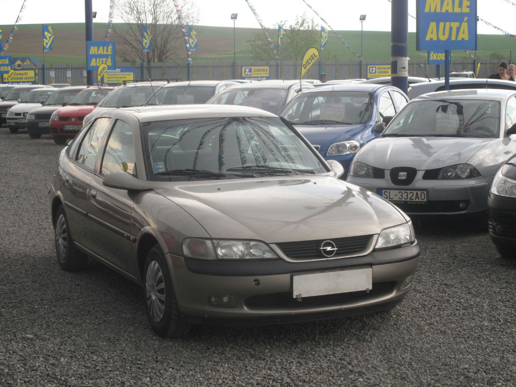 Opel Vectra 1.6 Hatchback Automatic