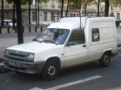 Renault Rapid 1.1 (F401)