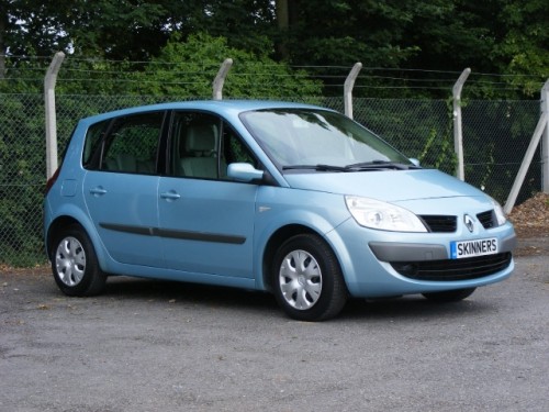 Renault Scenic 1.6 MT Expression