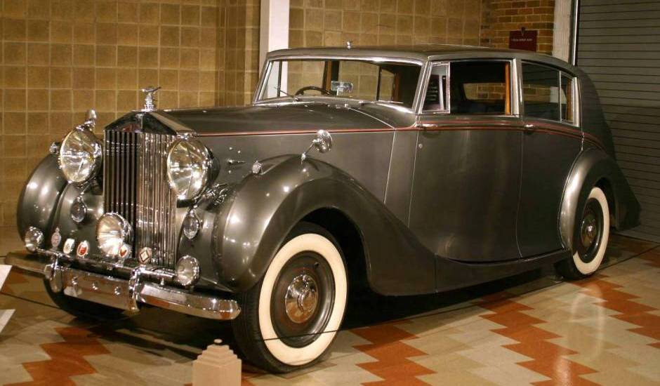 Rolls-Royce Silver Wraith 4200