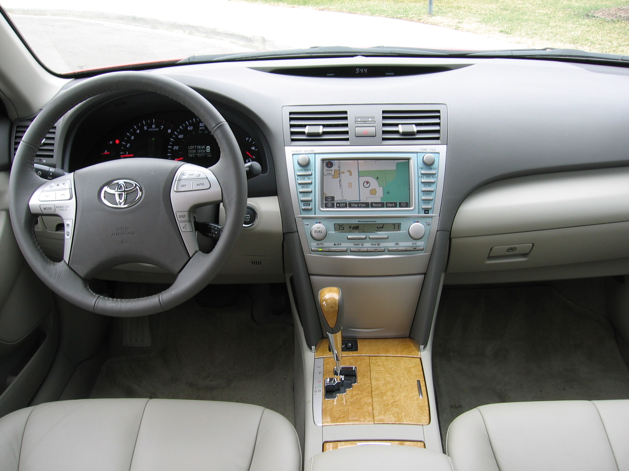 Toyota Camry XLE V6