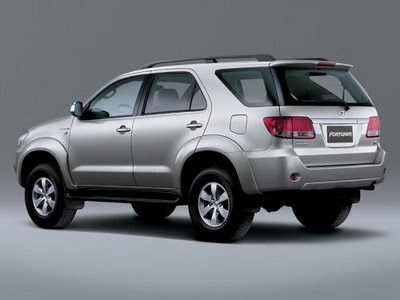 Toyota Fortuner 2.7 AT