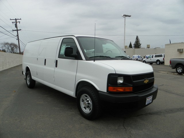 Chevrolet Express Passenger Van 2500