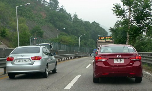 Hyundai Elantra 1.8 MT