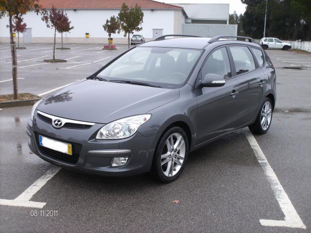 View Of Hyundai I30 Cw 2 0 Crdi Photos Video Features And Tuning Of Vehicles Gr8autophoto Com