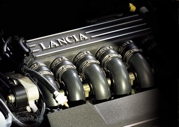 Lancia Thesis 3.0 V6 CAE