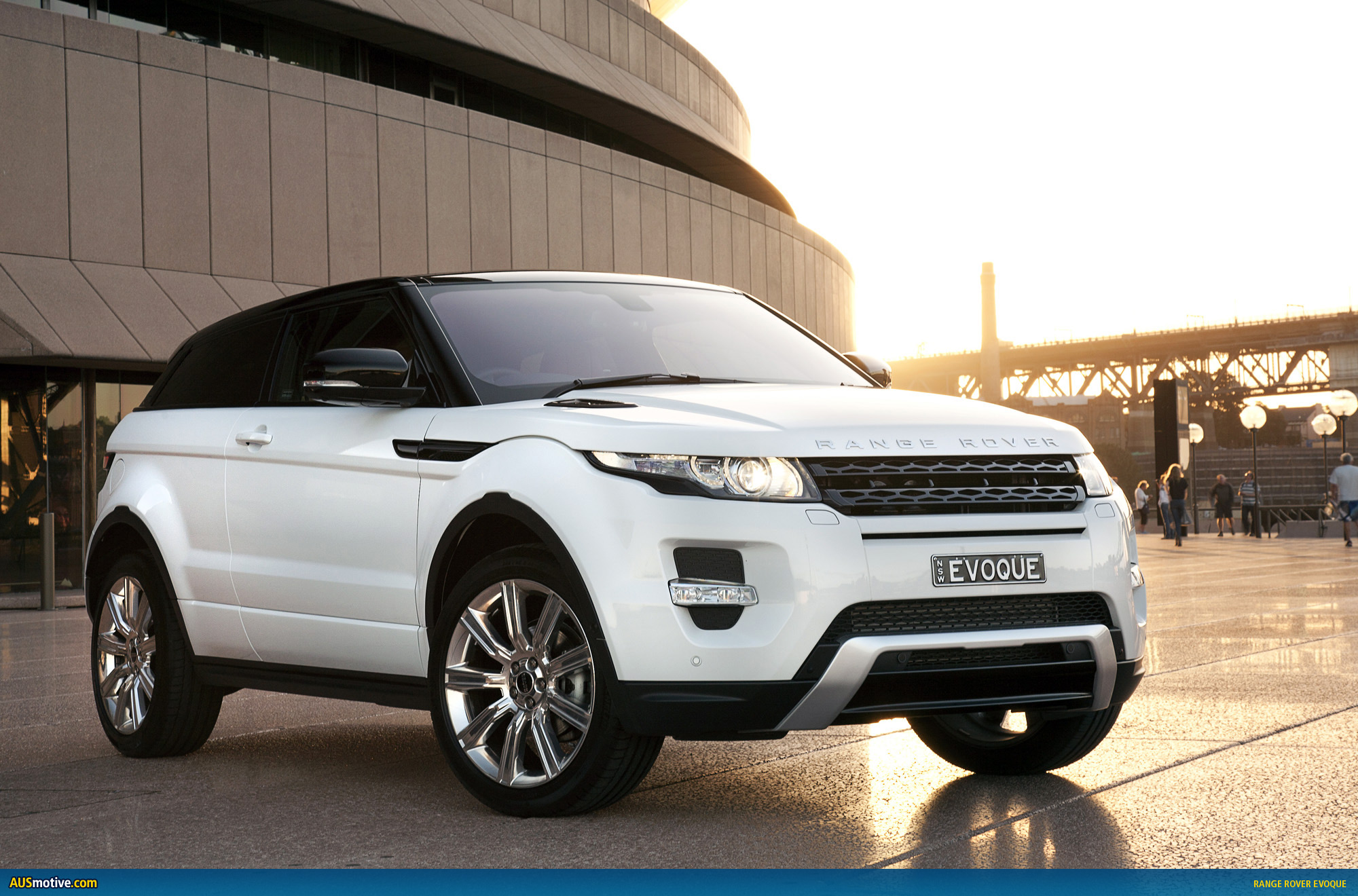 Land Rover Range Rover Evoque 2.2 TD4 2WD AT Pure