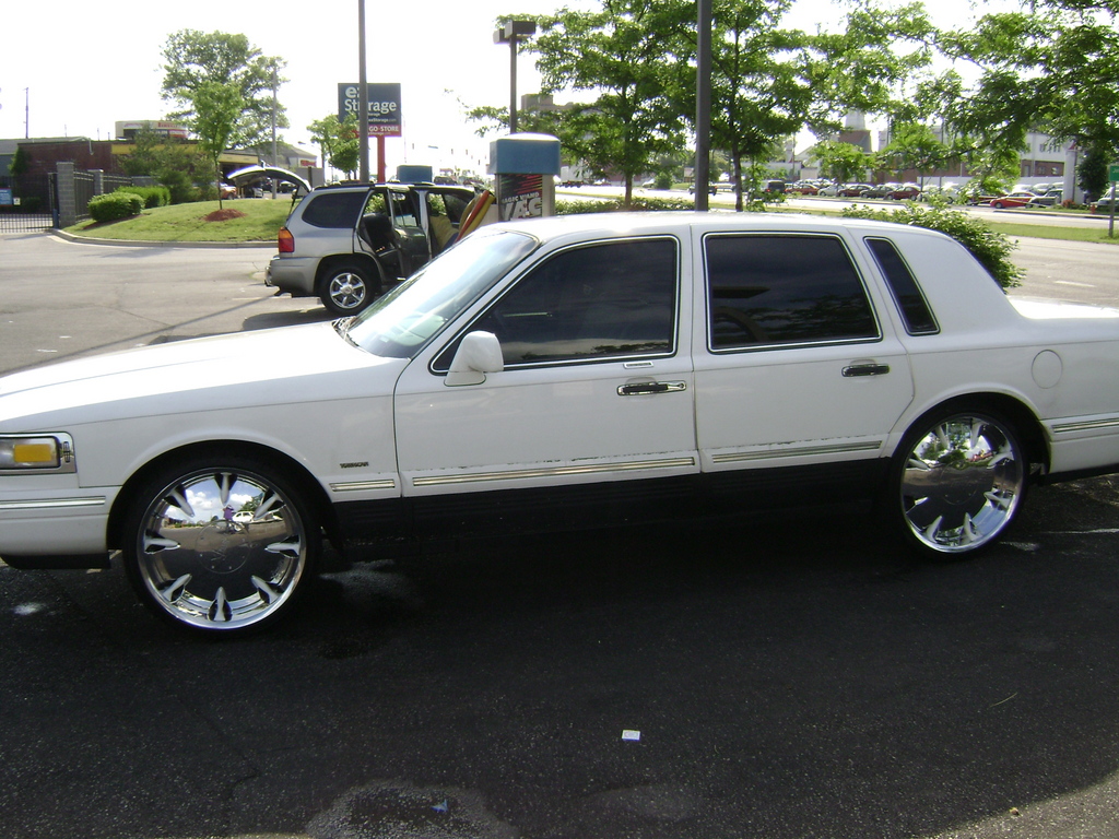 Lincoln Town Car Ultimate