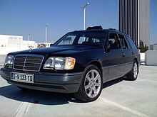 Mercedes-Benz 200 200 D (124.120) AT