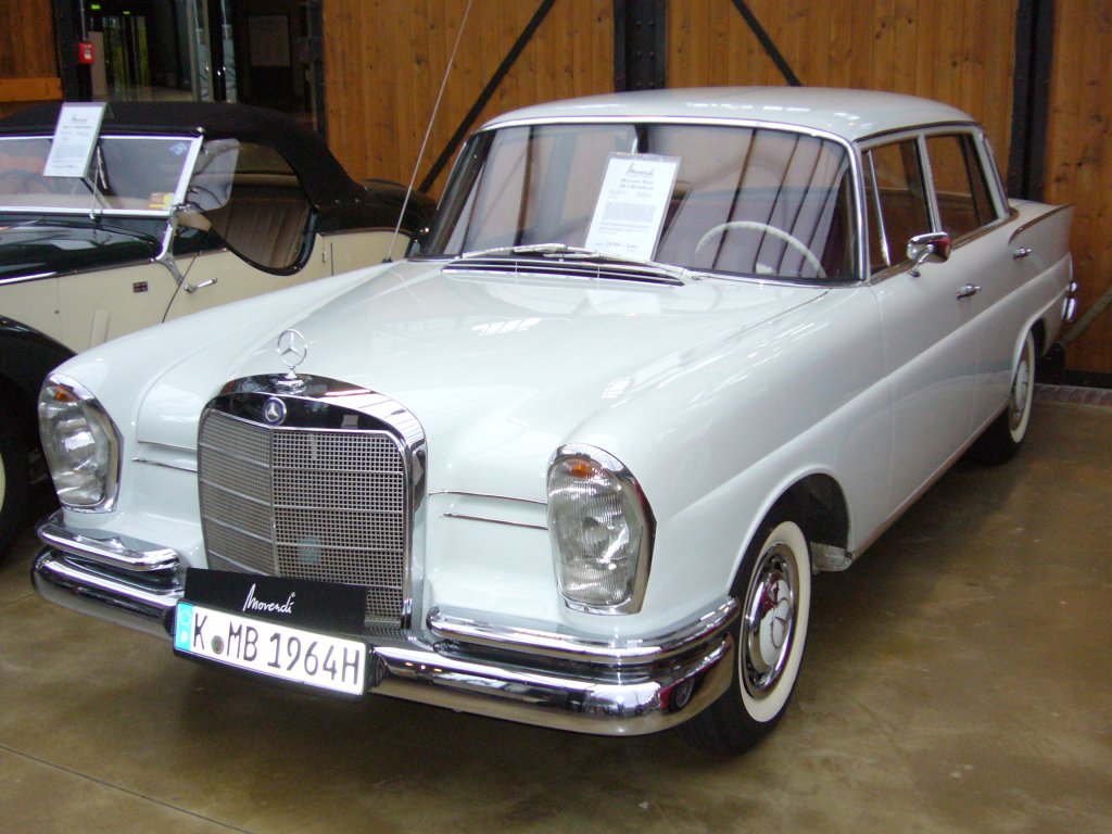 Mercedes-Benz 220 SB
