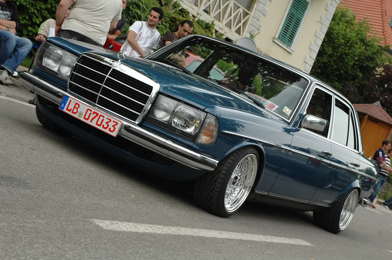 Mercedes-Benz 240 240 D