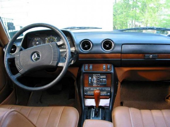 Mercedes-Benz S Coupe 380 SEC 204hp
