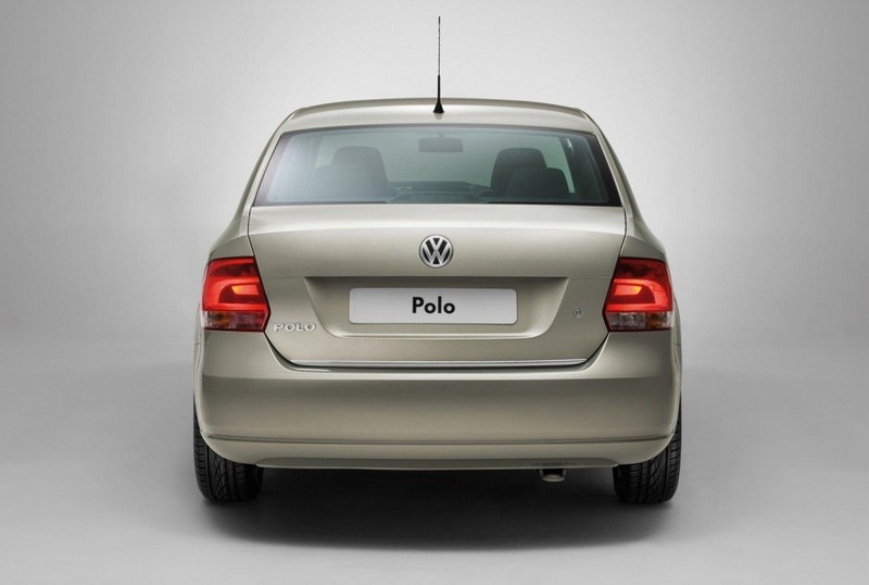 Volkswagen Polo Sedan 1.6 AT Comfortline
