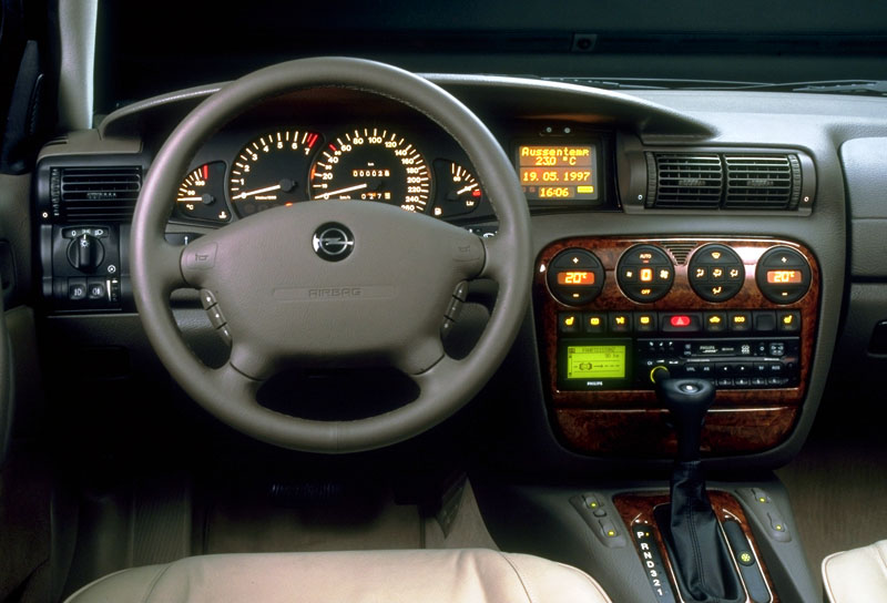 Vauxhall Omega 3.0 i V6