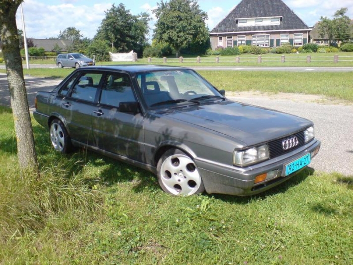 Audi 90 2.2