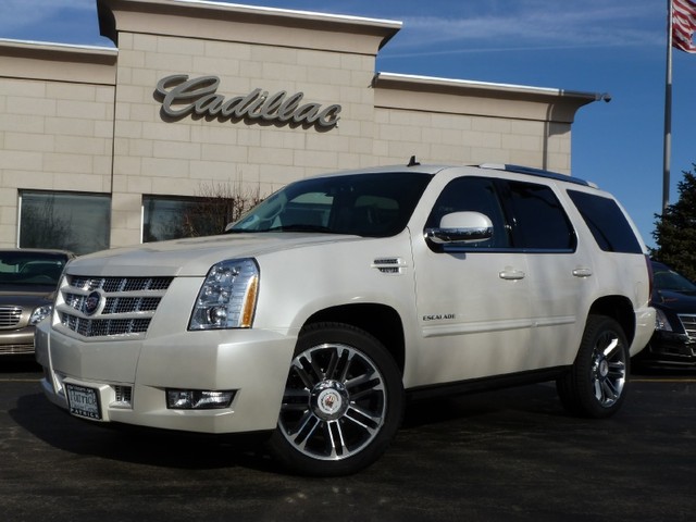 Cadillac Escalade Premium