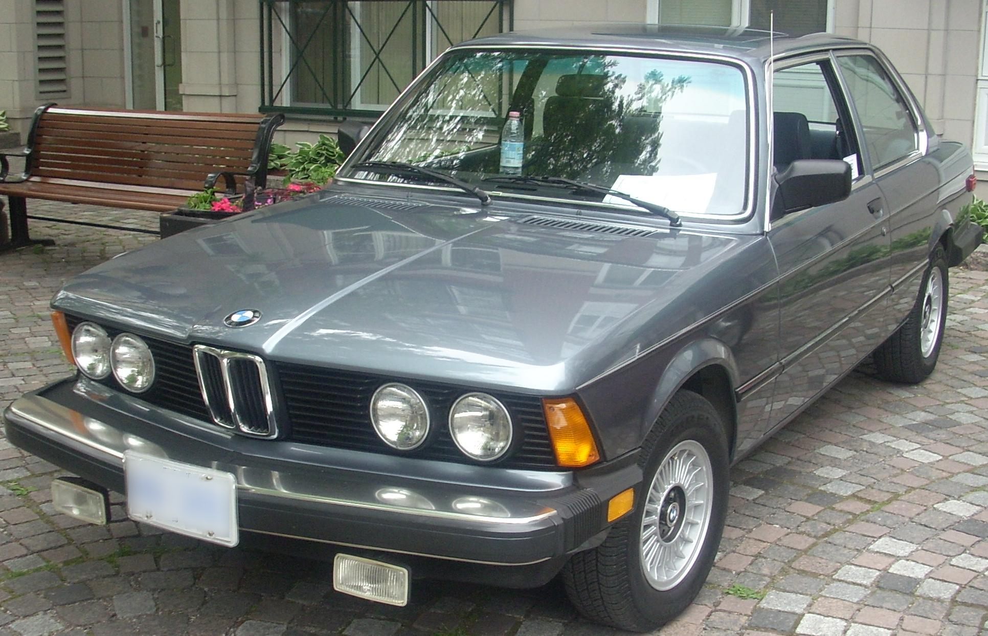 BMW 320i Automatic