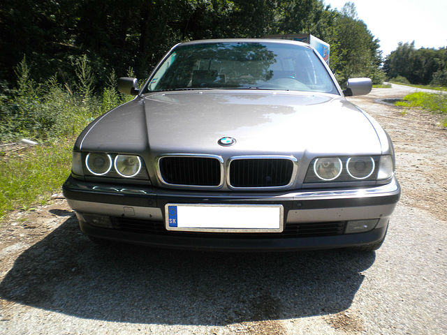 BMW 7 725tds AT