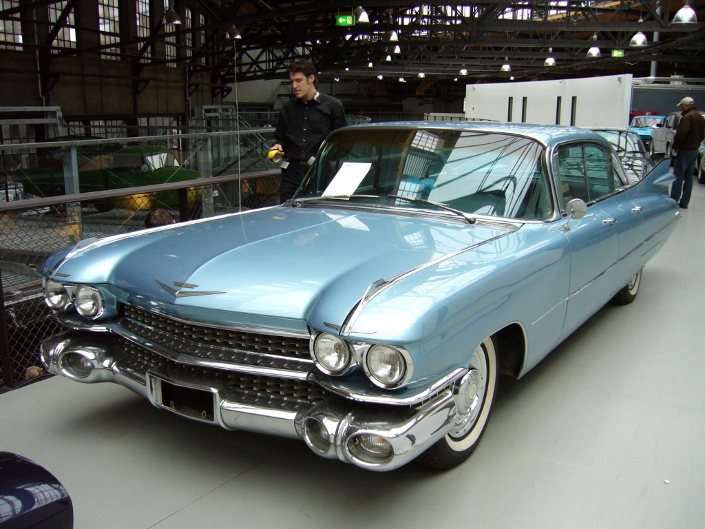 Ремонт американских автомобилей. Cadillac Series 62 sedan. Cadillac Series 62 Gen-3. Кадиллак 1957-1964. Кадиллак Флитвуд 1959 года.