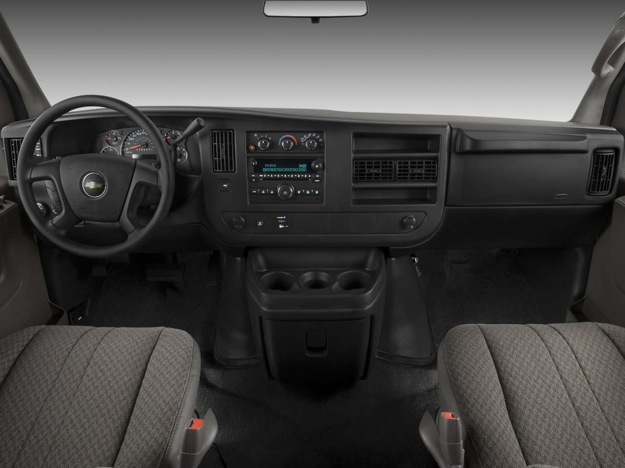 Chevrolet Express Passenger Van LS1500 AWD