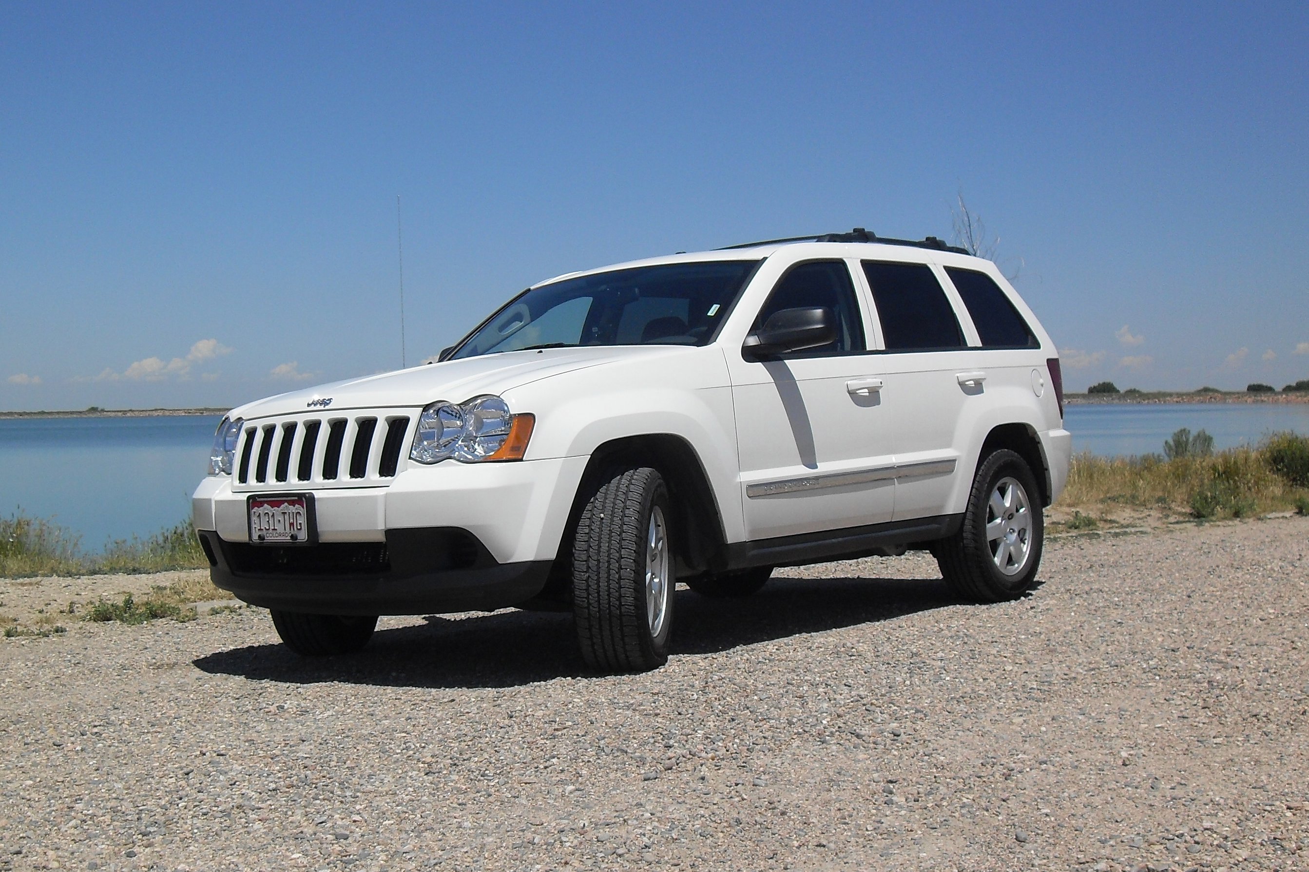 Гранд чероки 3 литра. Jeep Grand Cherokee 4x4. Jeep Cherokee 4. Jeep Laredo 4x4. Jeep Cherokee Laredo.