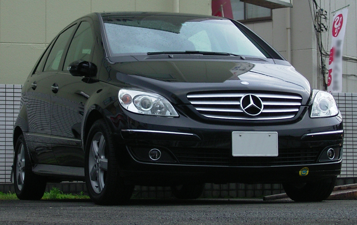 Mercedes-Benz B 200