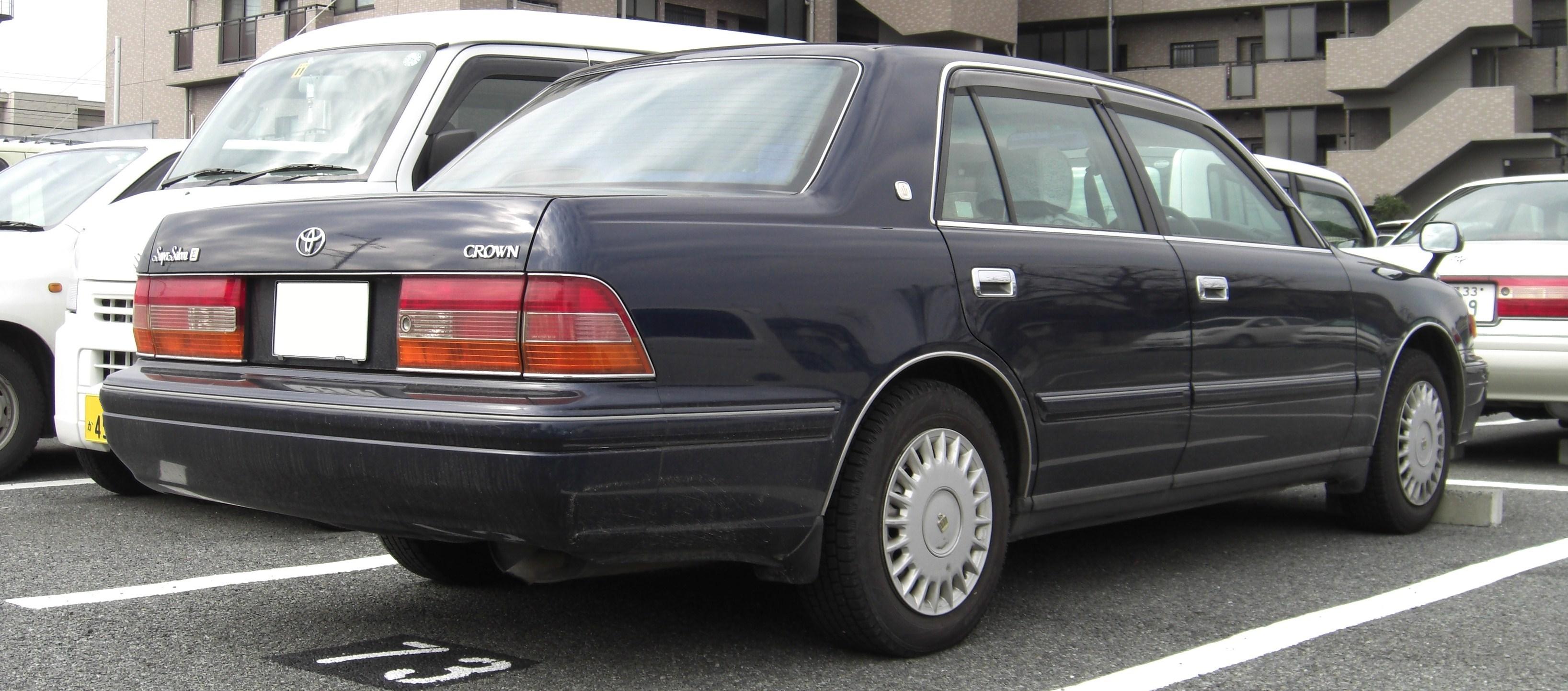 Toyota Crown Sedan