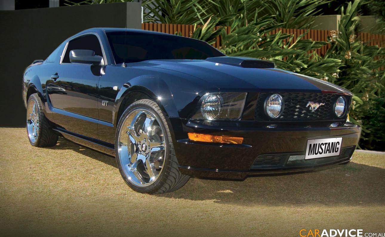 Ford Mustang 4.9 V8 MT