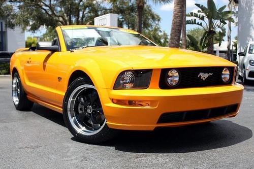 Ford Mustang GT Deluxe Convertible
