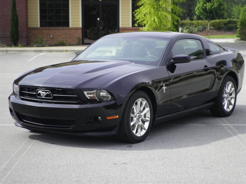 Ford Mustang V6 Premium Coupe