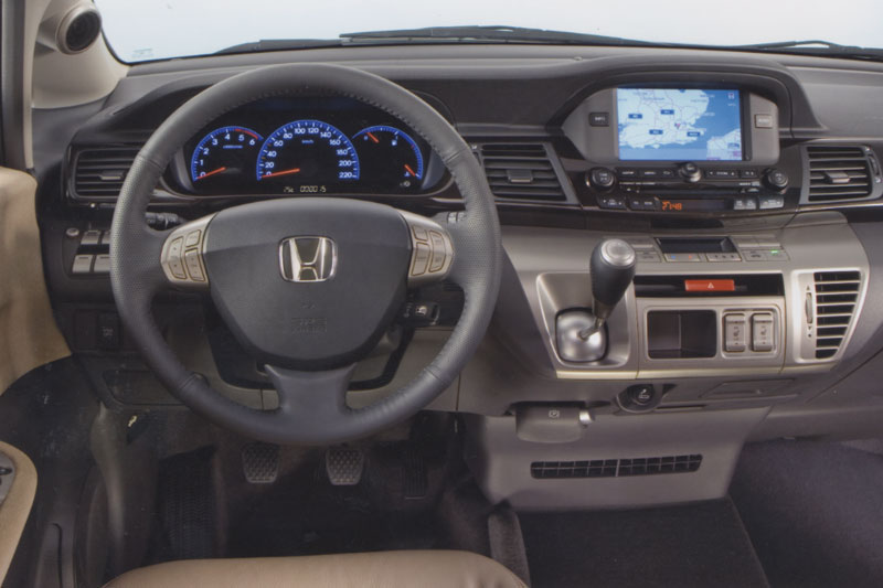Honda FR-V 2.2i CTDi
