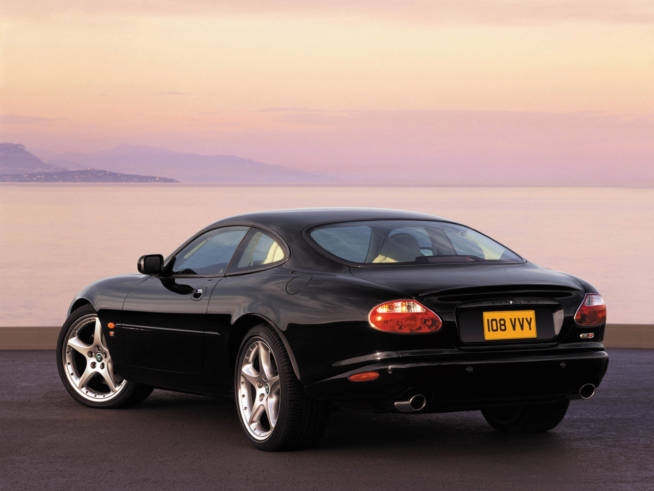 Jaguar XK XKR Coupe