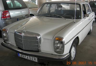 Mercedes-Benz 220 D Automatic