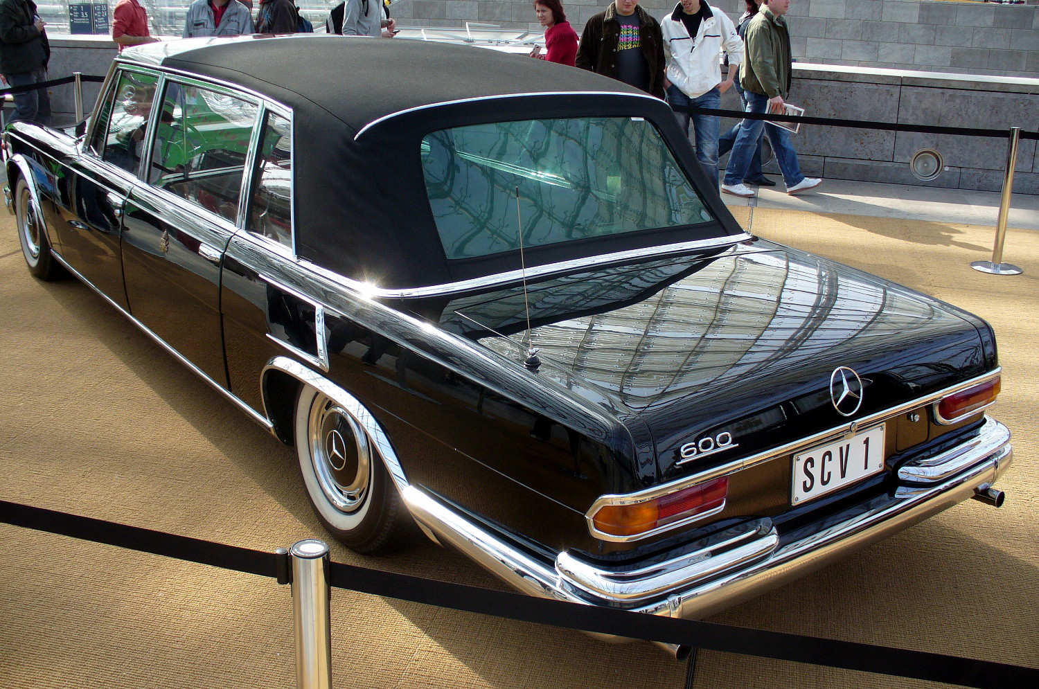 Mercedes-Benz 600